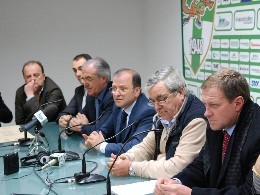 *Nella foto: il tavolo dei lavori*
