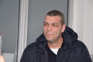 Carmine emozionato durante la sorpresa fattagli dagli amici a Bologna