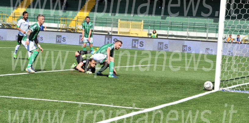 Mercato, l’Avellino ufficializza due triennali in difesa