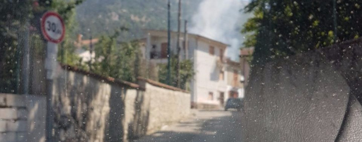 Rogo di rifiuti nella notte a Serino, intervento straordinario di Guardia Forestale e VVF