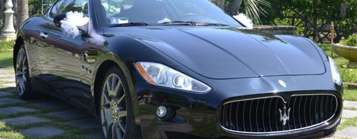 Disavventura per due sposi: sequestrata l’auto che li avrebbe condotti al ricevimento