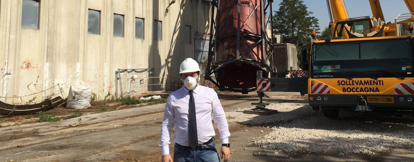 Isochimica: 15 aziende rispondono al bando. Dopo l’estate addio ai 500 cubi con amianto
