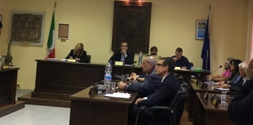 Cremazione, Pratola dice no al tempio. L’opposizione abbandona l’aula consiliare