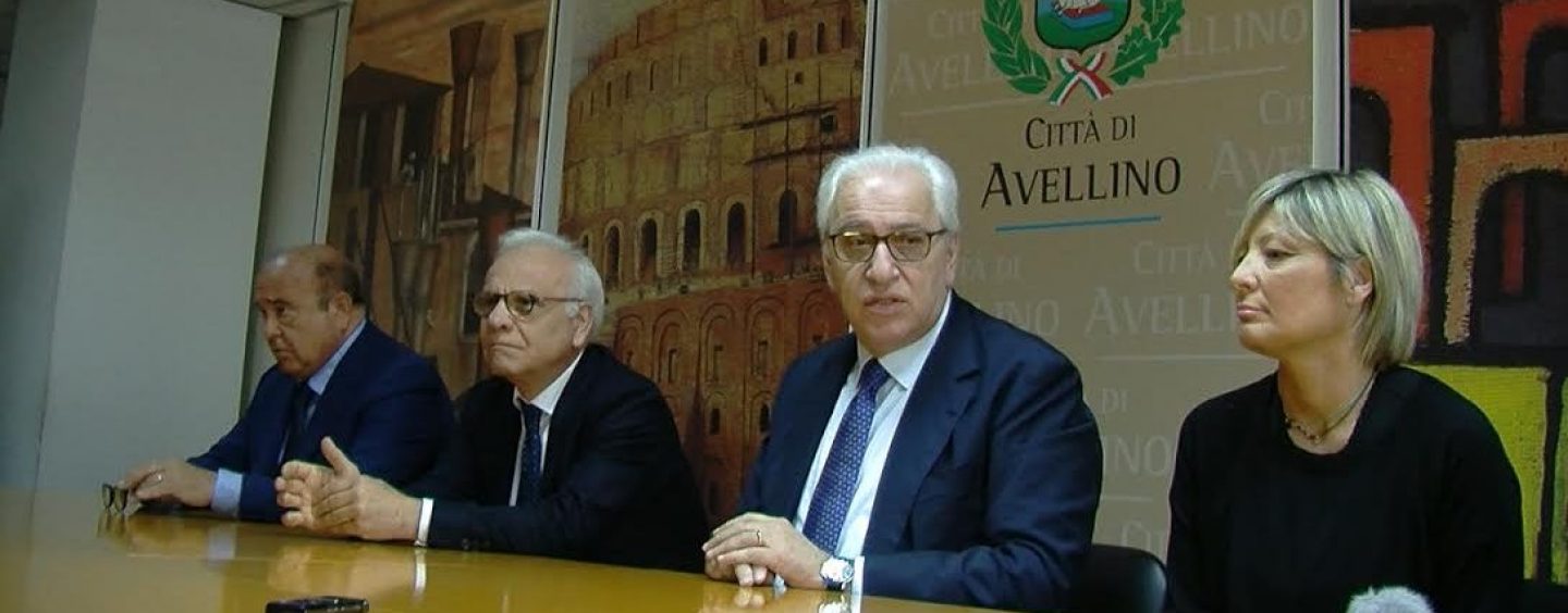 Manifesti 6×3, l’ex sindaco Foti: “Solidale con i consiglieri”. E si complimenta con Guidi