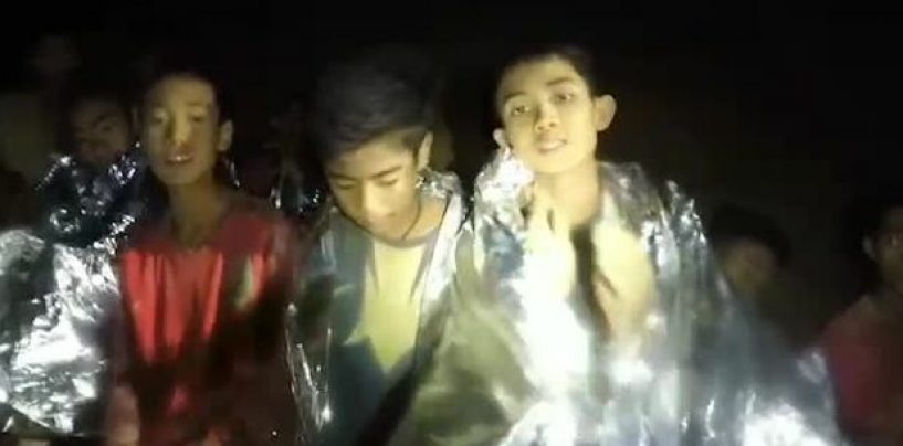 Thailandia, il miracolo della grotta: i baby calciatori sono tutti liberi
