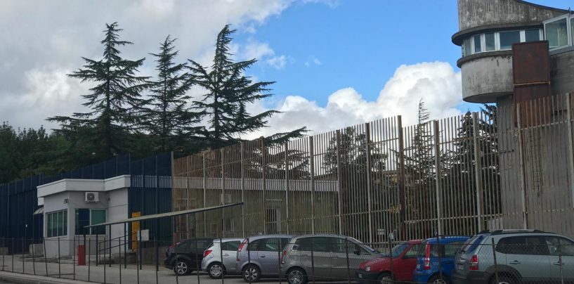 Carcere di Ariano, detenuto aggredisce comandante della Penitenziaria