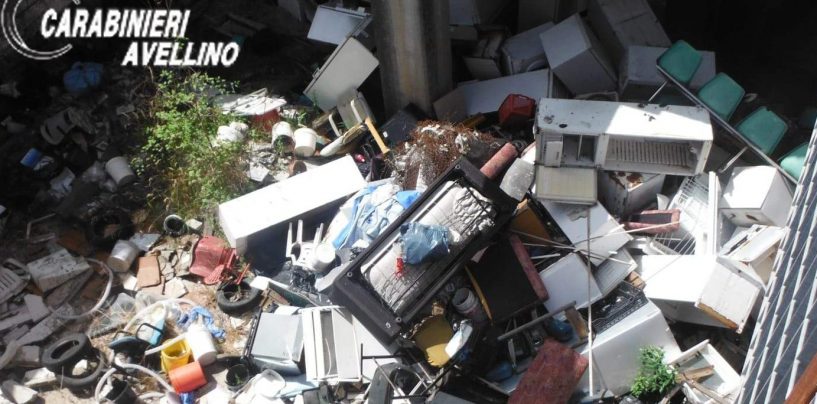 FOTO/ Scoperta discarica abusiva a Montefalcione: sequestrati più di 1000m³ di rifiuti