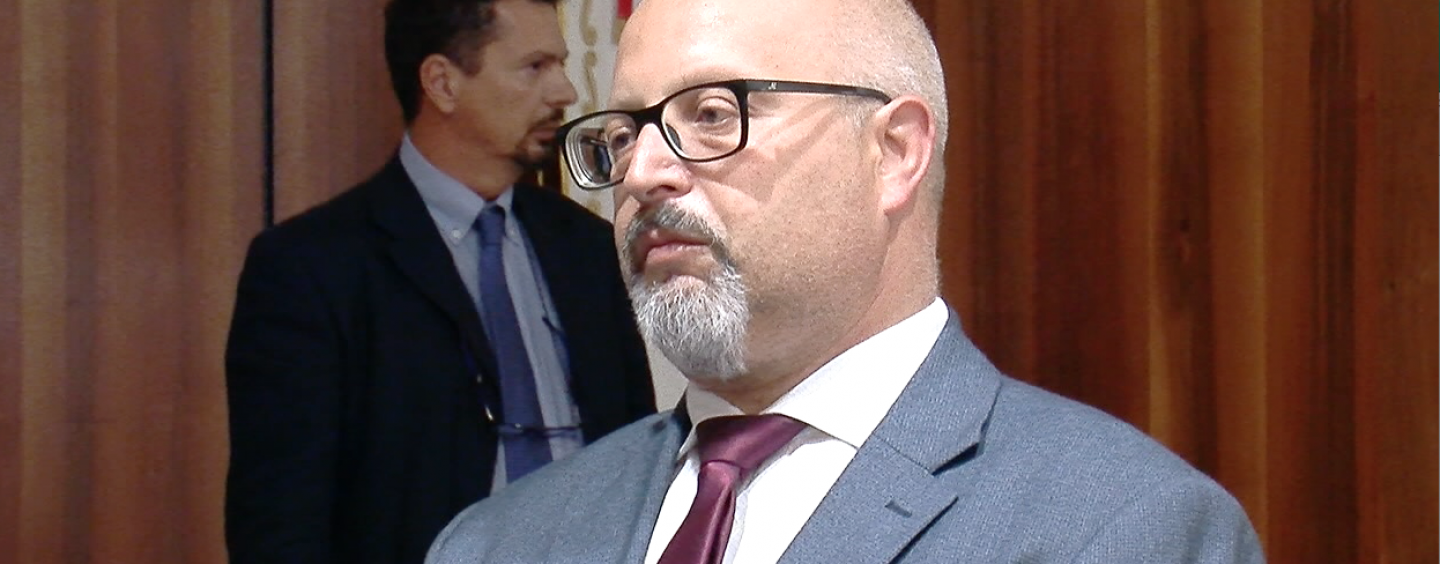 Avellino, il sindaco Ciampi rassicura: “Nessun ritiro del reddito di cittadinanza”