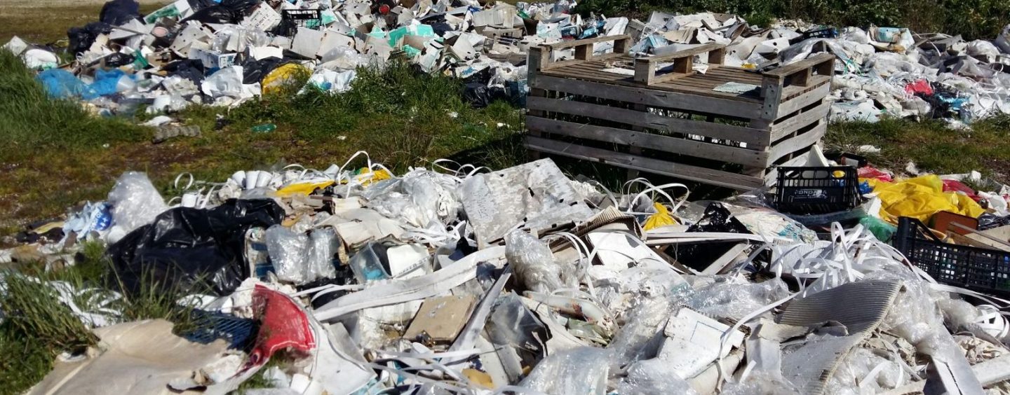 Amianto e rifiuti speciali seppelliti nel beneventano: due arresti ed una denuncia
