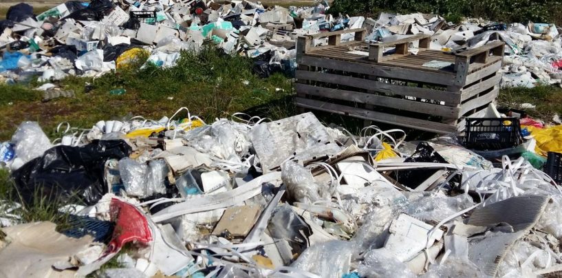 Amianto e rifiuti speciali seppelliti nel beneventano: due arresti ed una denuncia
