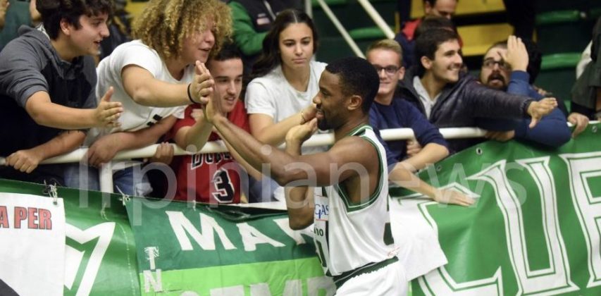 Sidigas-Anwil, la fotogallery della prima al Del Mauro di Champions League