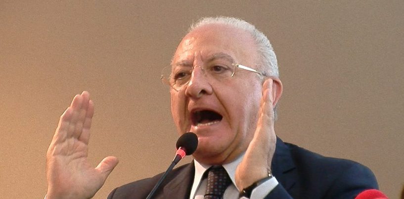 De Luca: “Subito i siti di stoccaggio o a settembre sarà emergenza rifiuti”