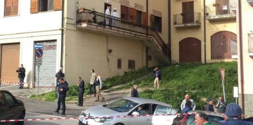 Furia omicida nel centro storico, restano gravissime le condizioni del 32enne
