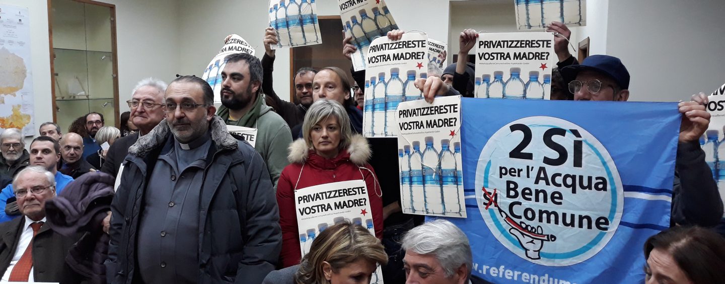 Acqua pubblica, pronto tavolo sul futuro dell’Alto Calore. I comitati: “Del Basso De Caro chiarisca la sua posizione”