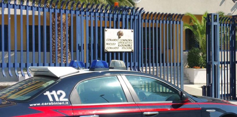 Estorsione aggravata dal metodo mafioso, in manette due affiliati al clan Cava