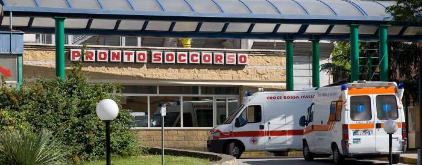 Violento tamponamento sulla Telesina: auto catapultata fuori strada, ferite due donne