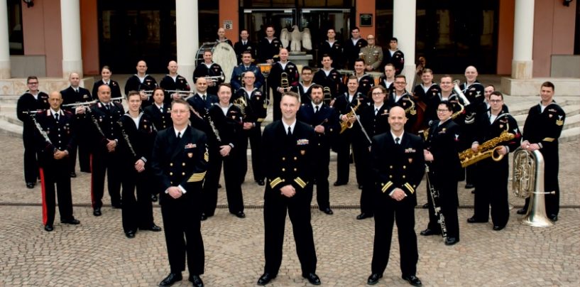Musica a stelle e strisce al Cimarosa con la band ufficiale della Marina militare americana