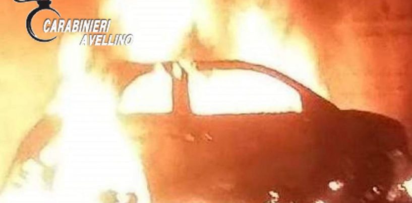 Auto in fiamme nella notte: paura a Taurano
