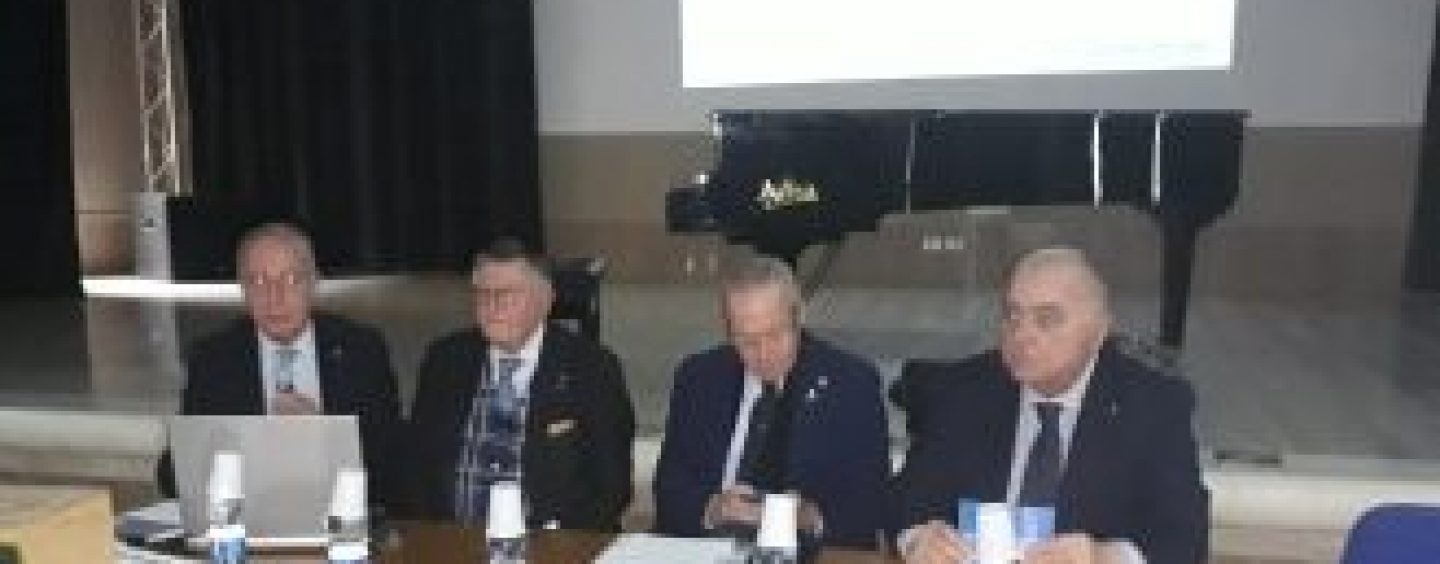 Il virologo Tarro all’Imbriani: “Basta insediamenti industriali nella Valle del Sabato”