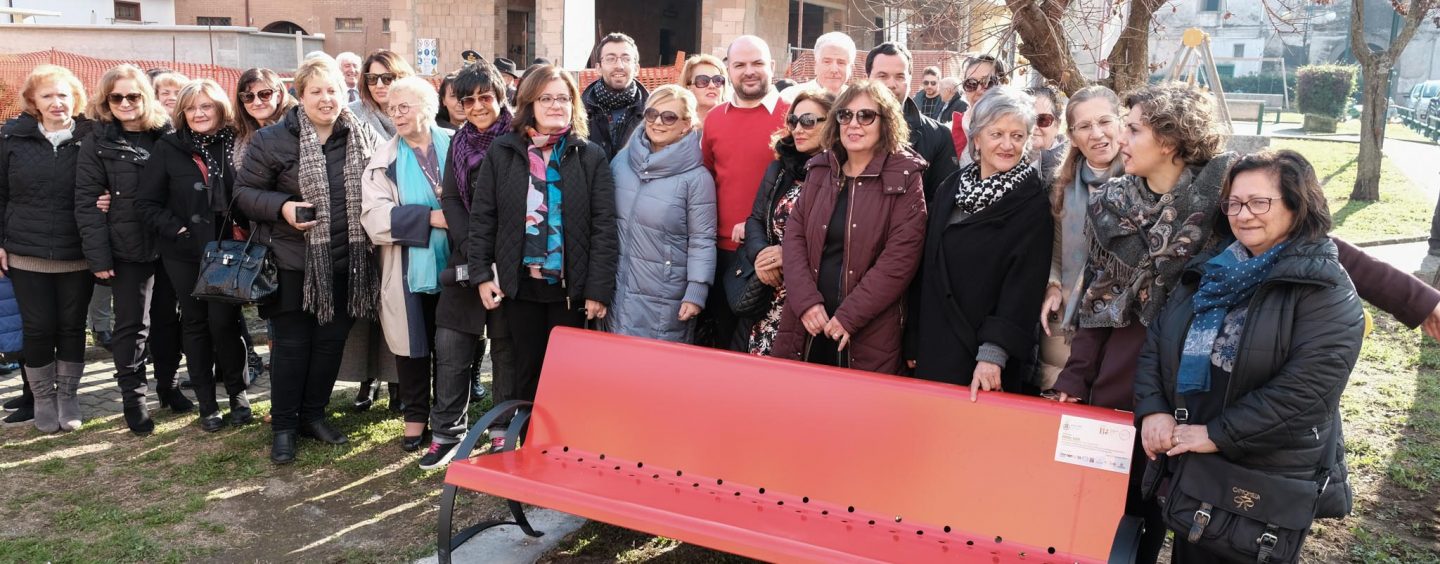 La “Panchina Rossa contro la violenza di genere” di Serino sarà dipinta dall’artista locale Angelo Calabrese