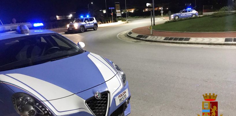 Beccati con la cocaina negli slip, due pusher arrestati dalla polizia