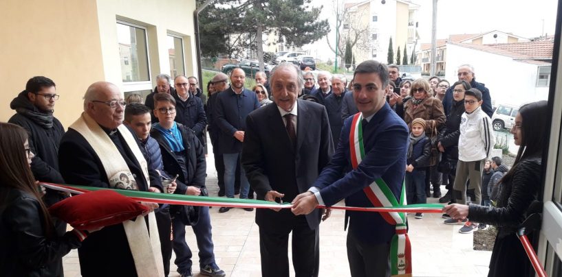 Artigianato e tradizione, il filantropo Emanuele inaugura la Scuola delle Antiche arti e Mestieri