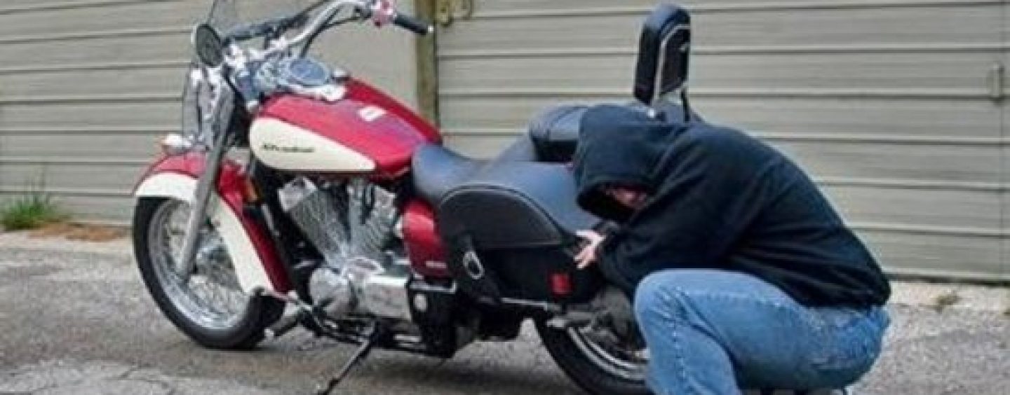Dal campo Rom di Napoli-Gianturco per rubare una moto in Irpinia: beccati da un Carabiniere non in servizio