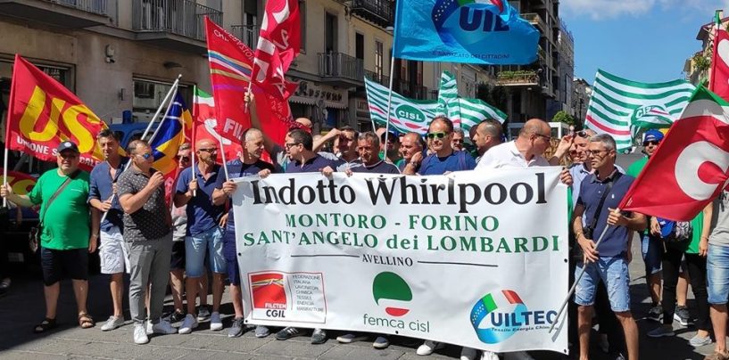 Dipendenti Whirpool e Novolegno uniti dal dramma lavoro: “Irpinia sempre più preda della desertificazione”