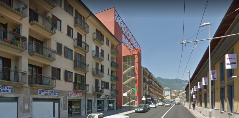 Incidente in via Circumvallazione: ragazzo investito da un’auto