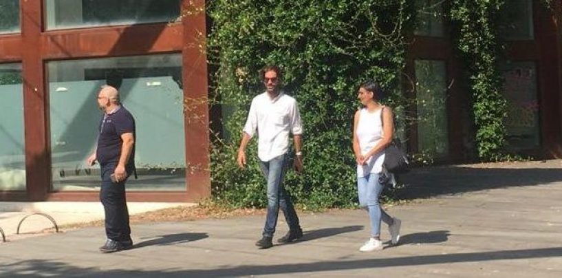 FOTO/ Casetta di Vetro di Piazza Kennedy, firmato il contratto di gestione. Luongo: “Finalmente ci siamo”