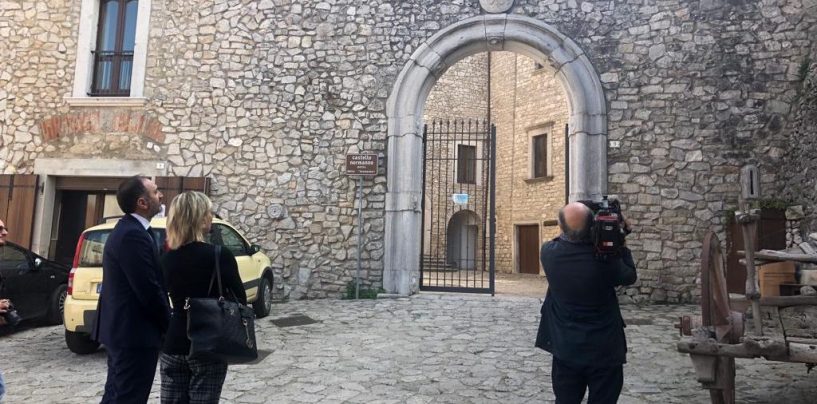 FOTO/ La Rai tra i vicoli e il castello di Montemiletto