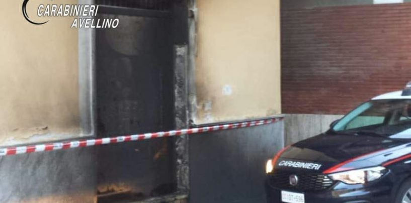 Atripalda, in fiamme un esercizio commerciale