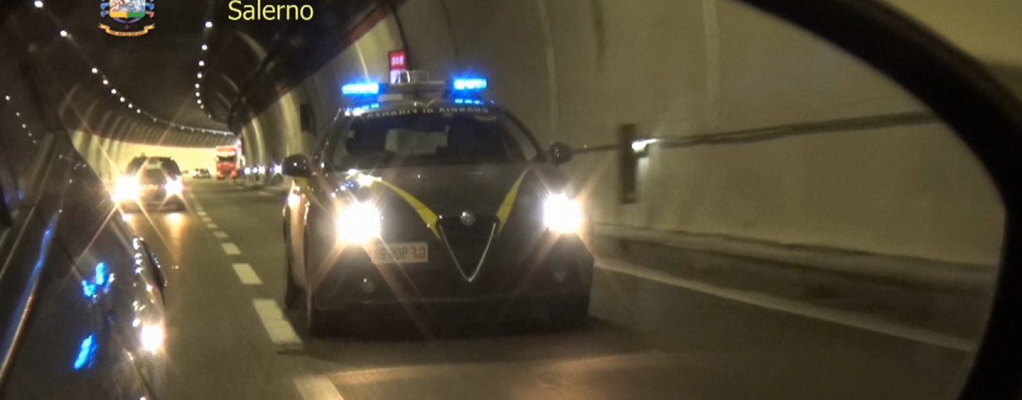 Ex direttrice delle Poste ruba migliaia di euro ai risparmiatori: ristretta ai domiciliari