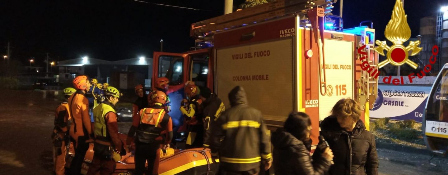 Piazza completamente divelta, centro storico evacuato: la furia del maltempo sconvolge San Martino Valle Caudina