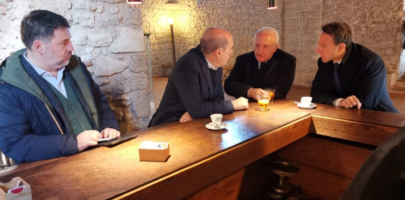 Verso le Regionali: il Governatore De Luca incassa il sostegno del Partito Democratico