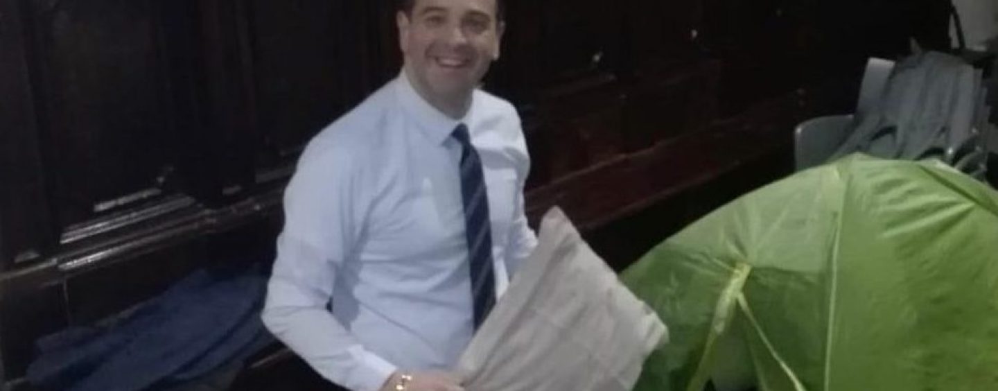 Notte in branda a Montefredane, il sindaco di Avellino al fianco degli operai Novolegno