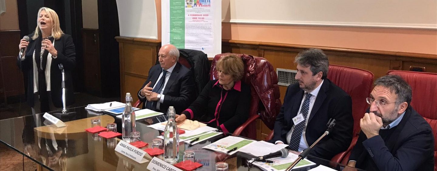Usura e racket, ancora poche denunce in Irpinia. Ma Istituzioni e associazioni ci sono