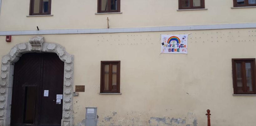 “Andrà tutto bene”: il messaggio di speranza dei vigili urbani di Avellino