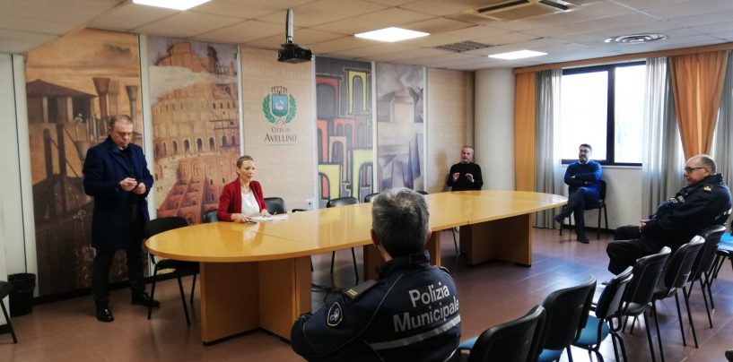 Lavoro a distanza per 50, orari d’accesso al pubblico ridotti e presidio della Misericordia: il Comune di Avellino ai tempi del virus