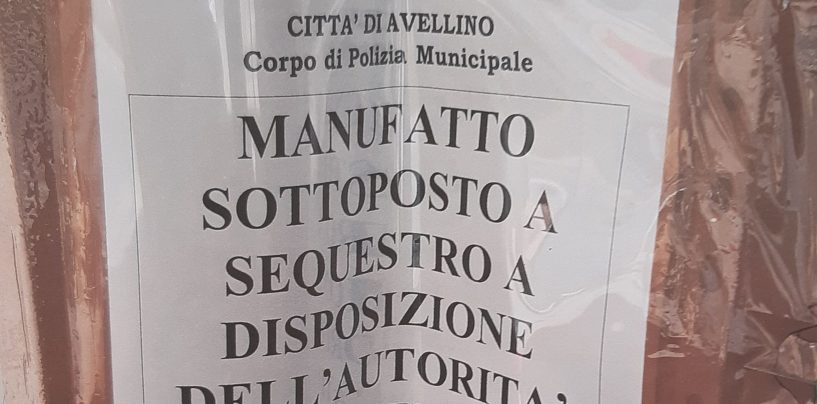 Valle, vendono fiori in area comunale senza titolo. Blitz della Municipale
