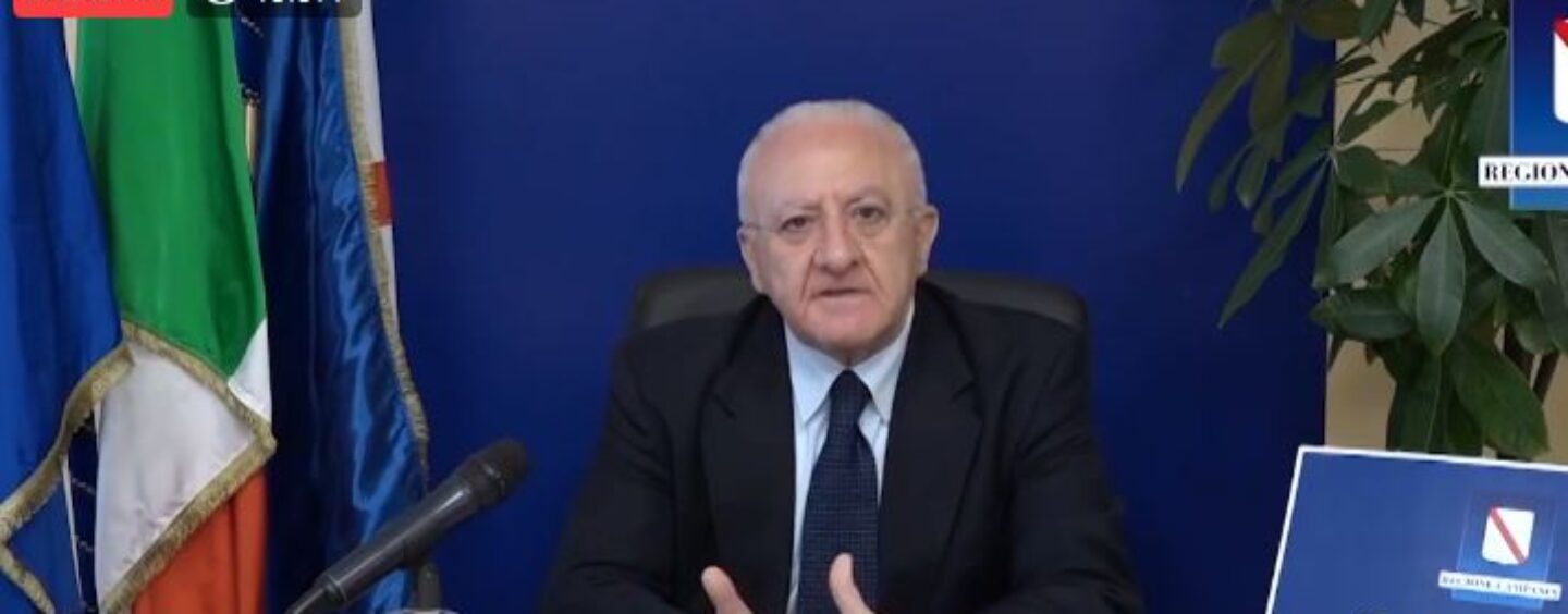 “Quella festa di carnevale con 200 persone e altri comportamenti irresponsabili”. L’origine del virus ad Ariano secondo De Luca: “La magistratura sta indagando”