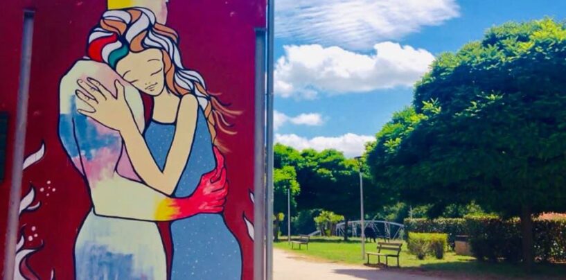 Parco Manganelli, il murale c’è. Il vicesindaco: “Un segnale di bellezza e di speranza”