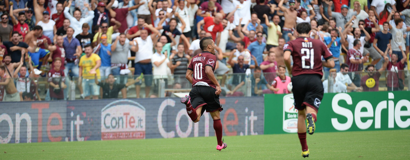 Calcio – La Salernitana urla tre volte: l’Avellino affonda nel derby. Rivivi il live