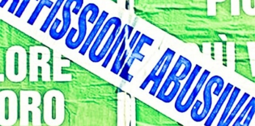 Avellino – Affissioni abusive, la Polizia municipale fa scattare il divieto