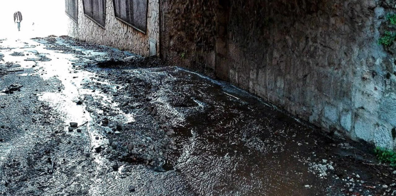 FOTO/ Maltempo, fango e detriti a Solofra. Disagi ad Avellino