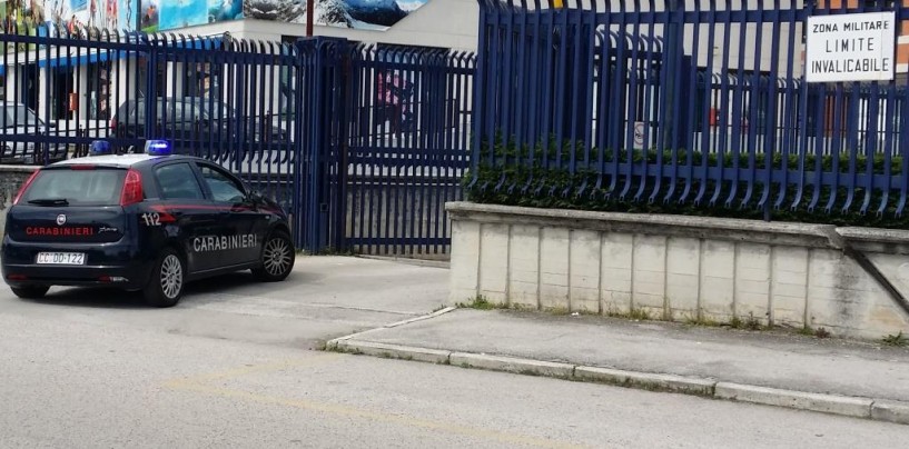 Scappa dopo aver sfondato una cabina elettrica e provocato un blackout: identificato dai carabinieri