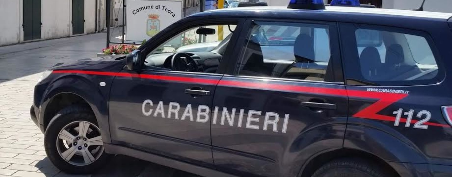 Carnevale sicuro, a Teora maxi-sequestro di bombolette spray e stelle filanti non in regola