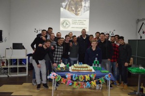 Carmine con gli amici durante il suo 22°compleanno