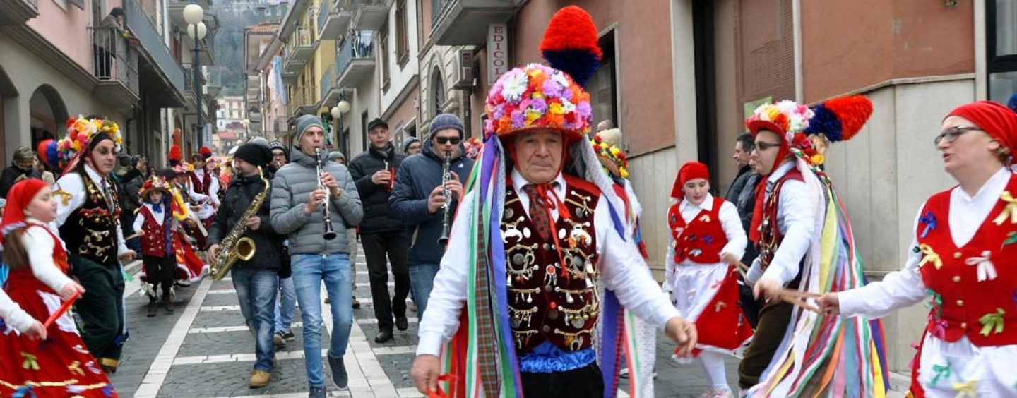 Carnevale Princeps Irpino, gran finale domenica a Mercogliano con centinaia di figuranti da tutta l’Irpinia