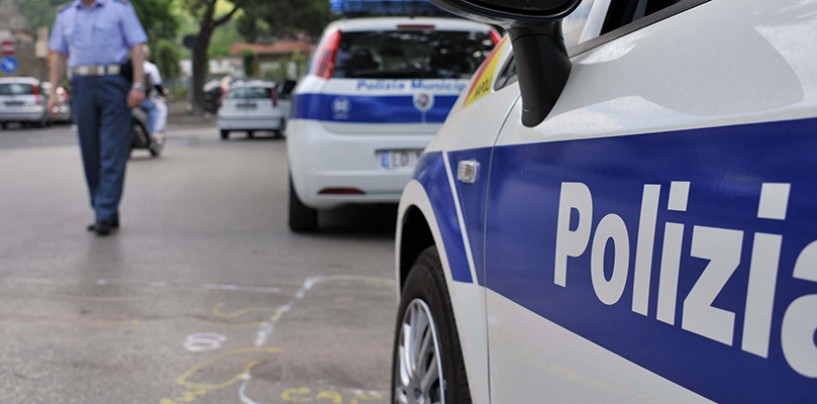 60enne investito in città, è caccia al pirata della strada